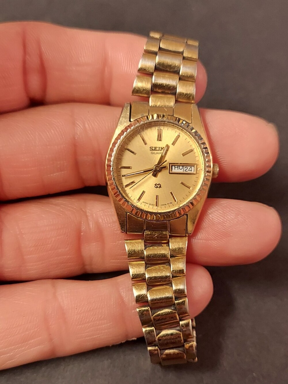 SEIKO Day/Date, Metal, Quartz Watch, Goldtone, Tri-fold clasp Works